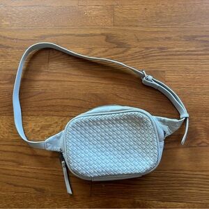 Woven Belt Bag / Crossbody Purse